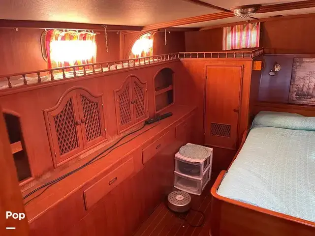 Trader 43 Double Cabin