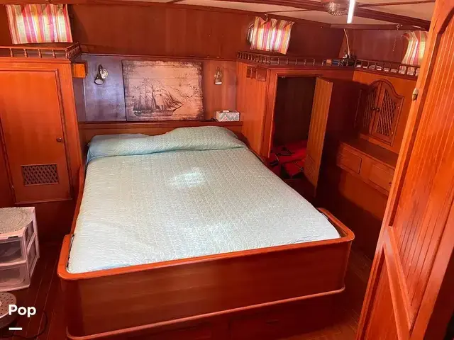 Trader 43 Double Cabin