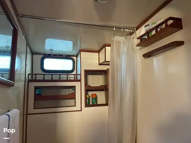 Trader 43 Double Cabin