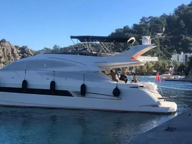 Galeon 640 Fly