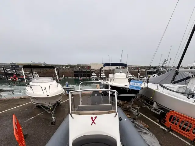 Rib X 650 Explorer