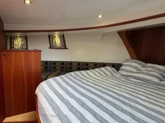 Motor Yacht Serious Yachts Gently Low Bridge 14.50 Sedan