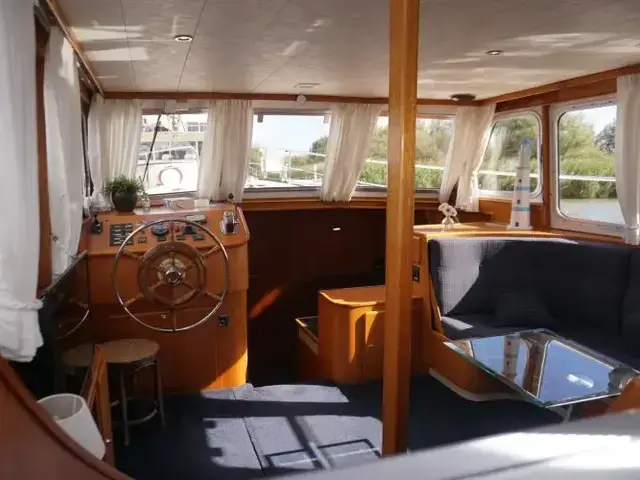 Motor Yacht Vripack Spiegelkotter 11.50 AK