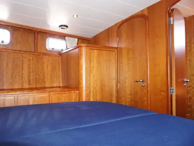 Motor Yacht 11.80 AK