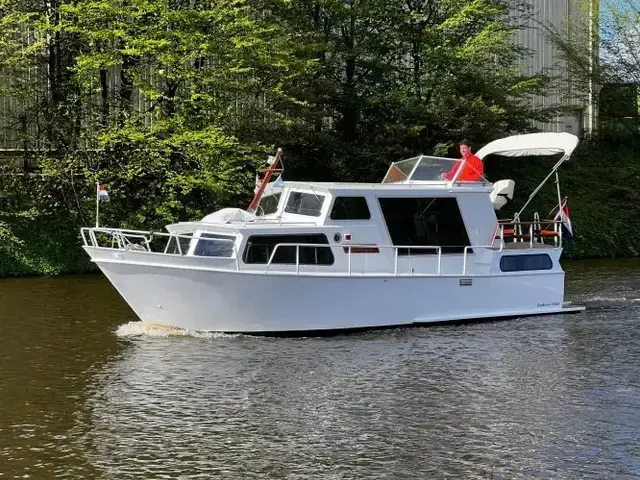 Motor Yacht Elna Kruiser 9.20 AK