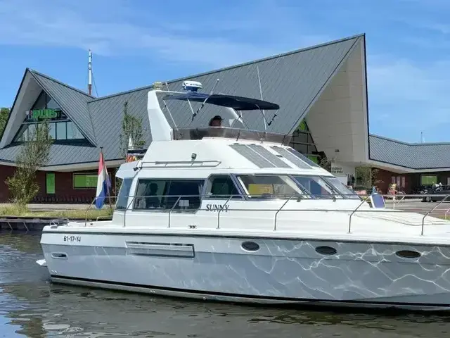 Whitewater Wolfe 46 Flybridge