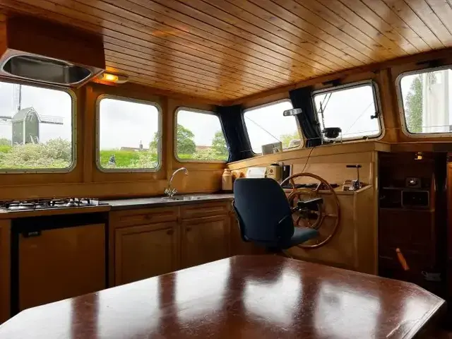 Motor Yacht Combi Kotter 14.95 AK