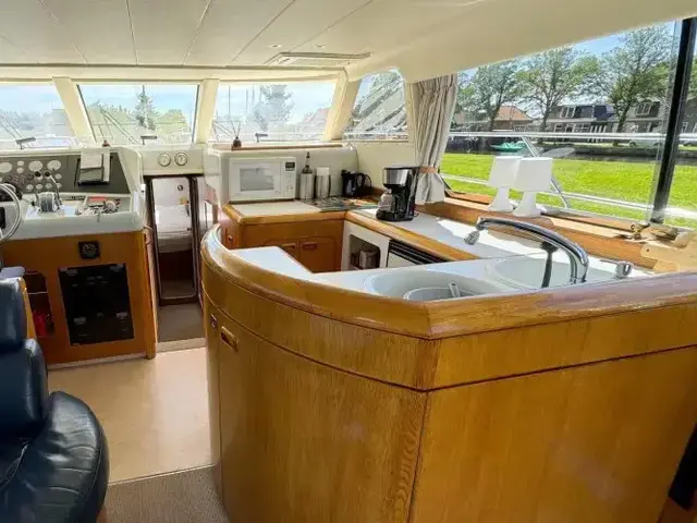 Whitewater Wolfe 46 Flybridge