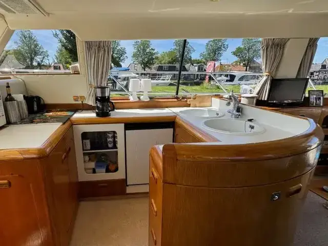 Whitewater Wolfe 46 Flybridge