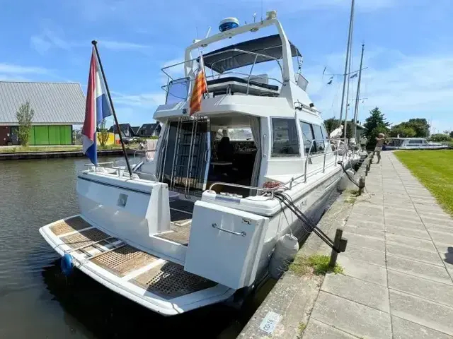 Whitewater Wolfe 46 Flybridge