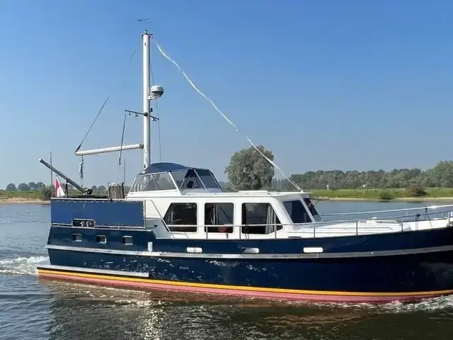 Motor Yacht Monty Bank Spiegelkotter 43 AK Cabrio