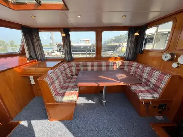 Motor Yacht Monty Bank Spiegelkotter 43 AK Cabrio