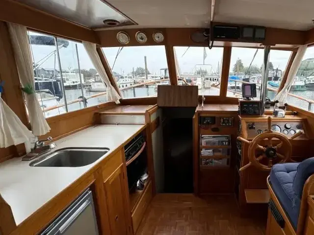 Grand Banks 32