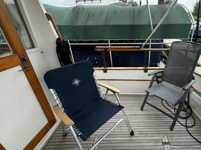 Grand Banks 32