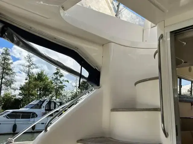 Fairline Phantom 40 Flybridge