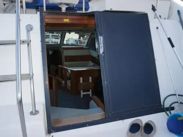 Sea Ray 415 Aft Cabin