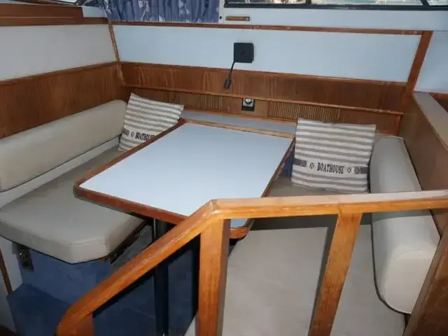 Sea Ray 415 Aft Cabin