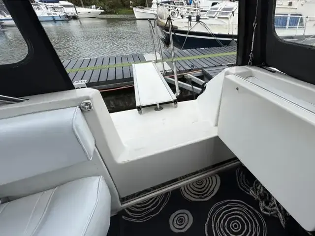 Sea Ray 400 Express Cruiser