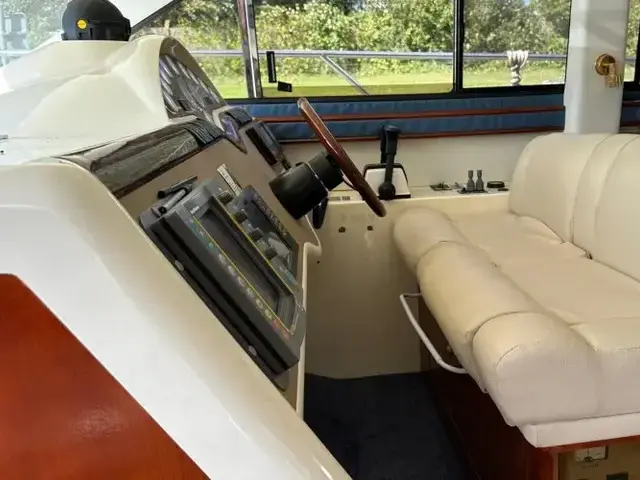 Fairline Phantom 40 Flybridge