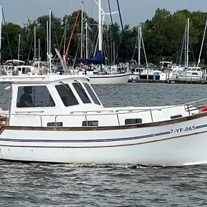 1998 Menorquin Yacht 55