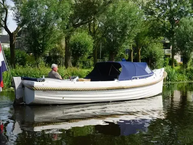 Interboat 25 Semi Cabin