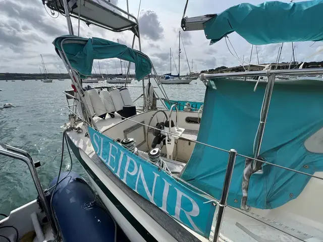 Tradewind 35