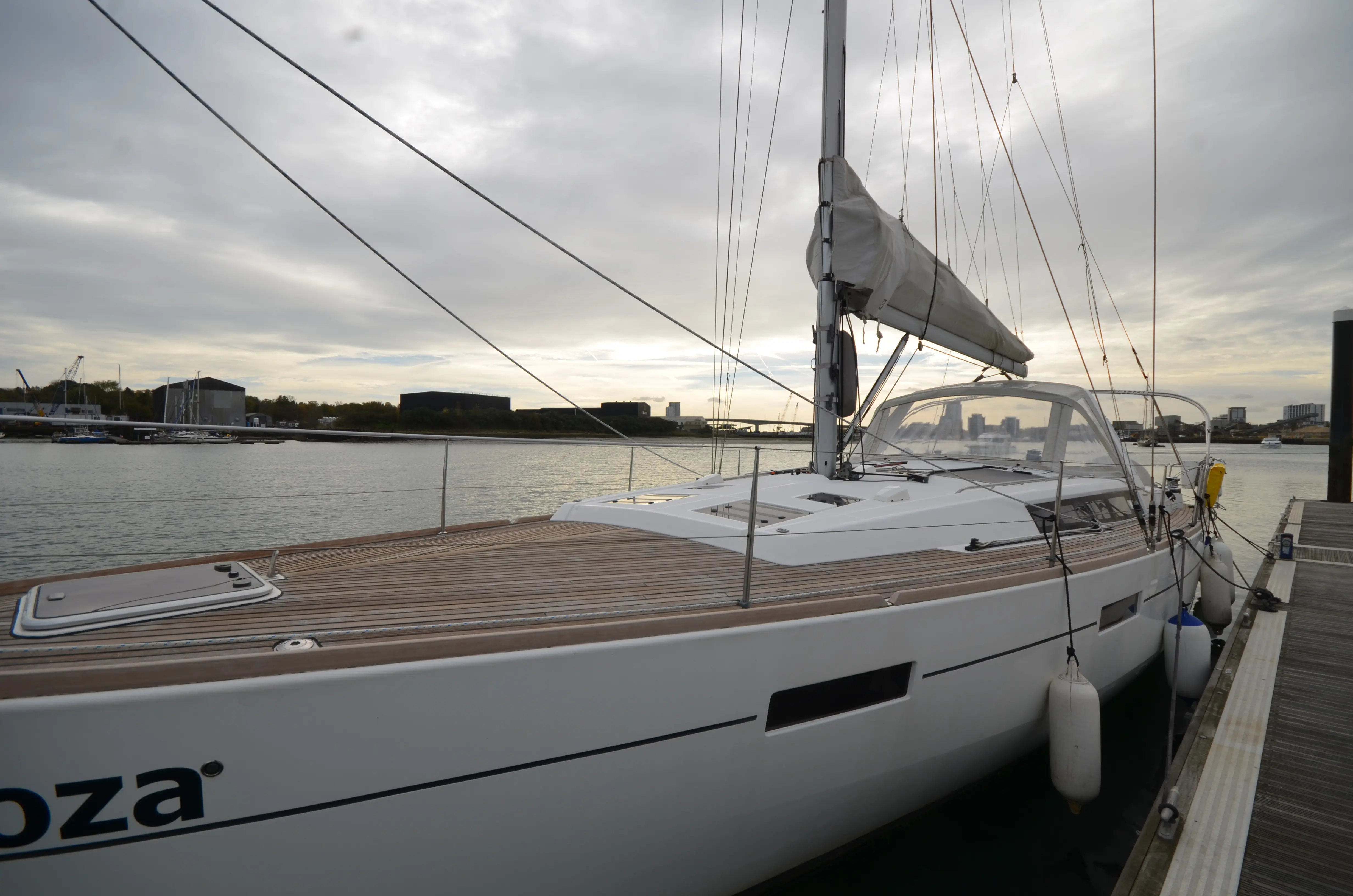 2011 Beneteau oceanis 45 (3 cbs)