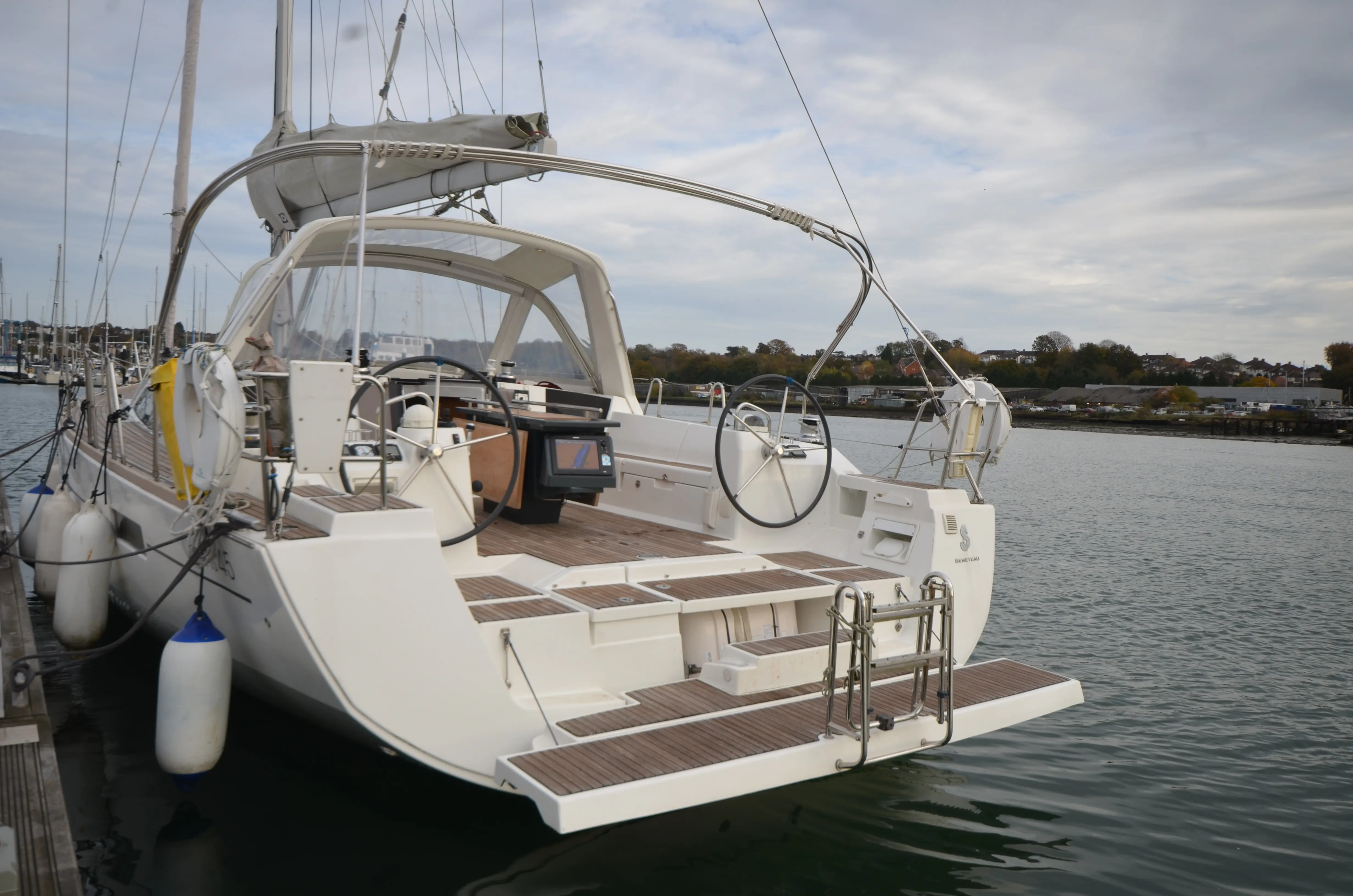 2011 Beneteau oceanis 45 (3 cbs)