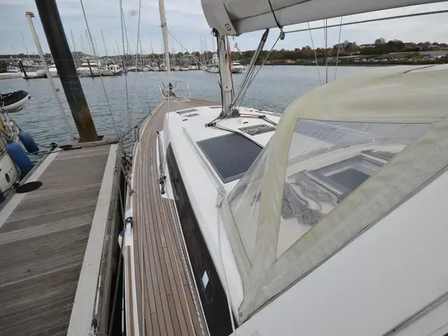 Beneteau Oceanis 45 (3 Cbs)