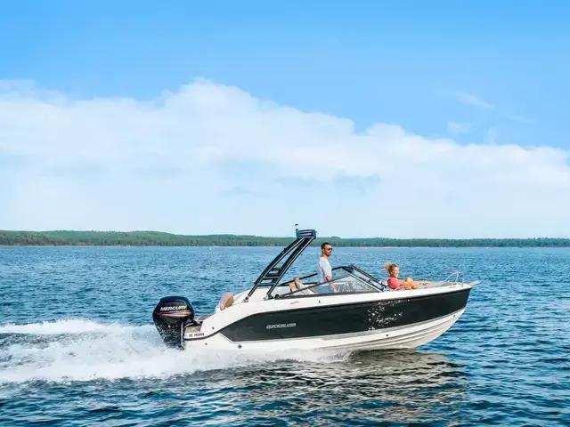 Quicksilver Activ 605 Bowrider