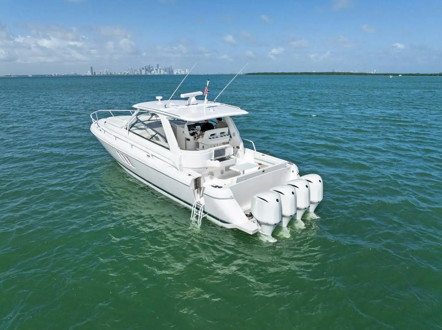 2018 Intrepid 475 sport yacht