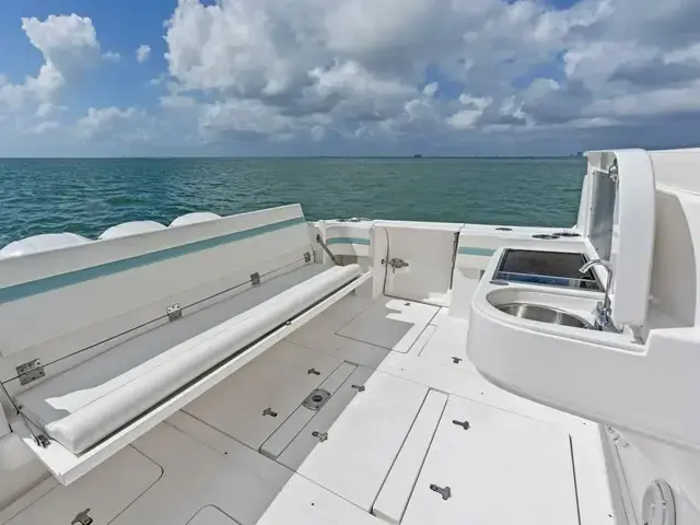 Intrepid 475 Sport Yacht