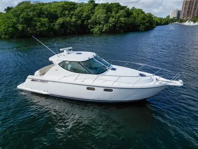 Tiara Yachts 3900 Sovran