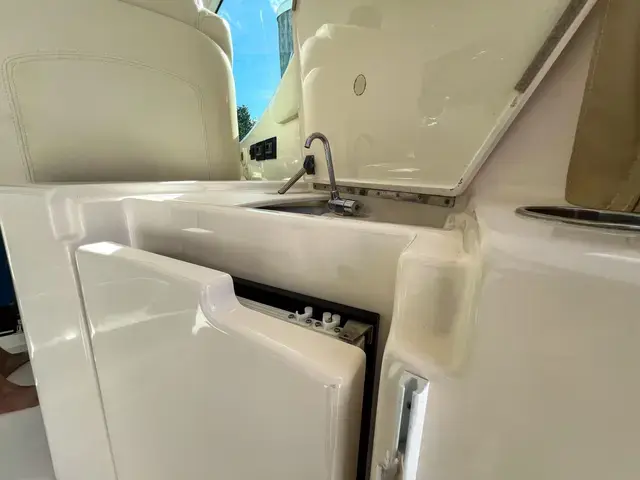 Tiara Yachts 3900 Sovran