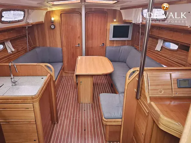 Bavaria Cruiser 37