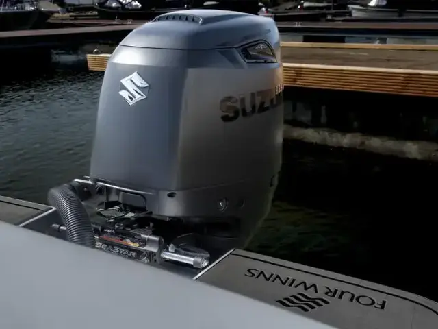 Four Winns H1 Outboard met Suzuki primeur!