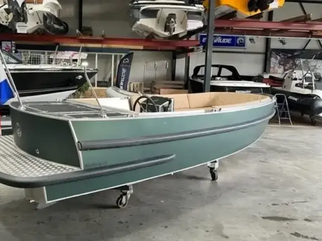 Aluship 600 Tender