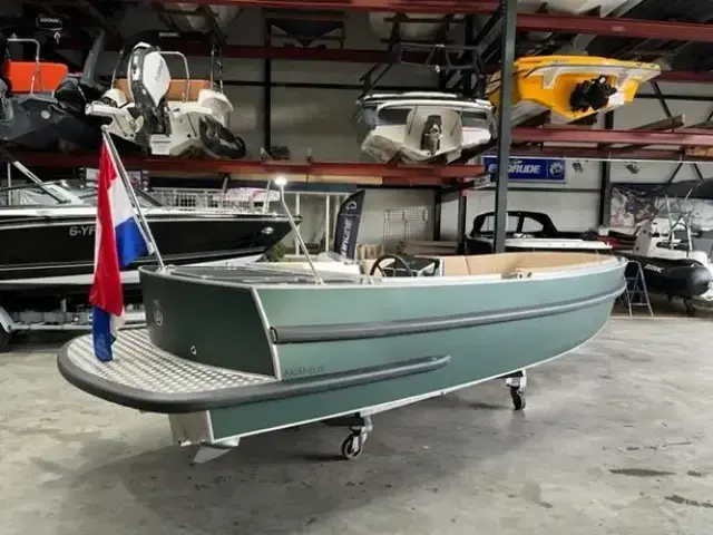 Aluship 600 Tender