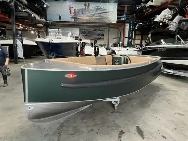 Aluship 600 Tender