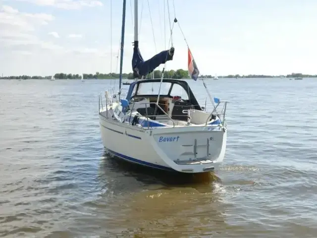 Bavaria 300