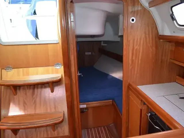 Bavaria Cruiser 33 2