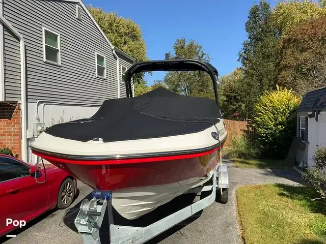 Bayliner Vr6