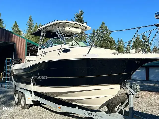 Seaswirl Striper 2601 Walkaround Io