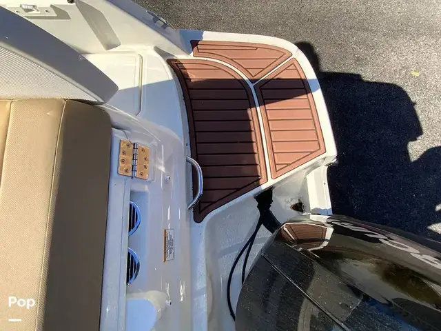 Bayliner Vr6