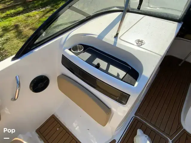 Bayliner Vr6