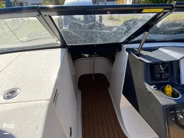 Bayliner Vr6