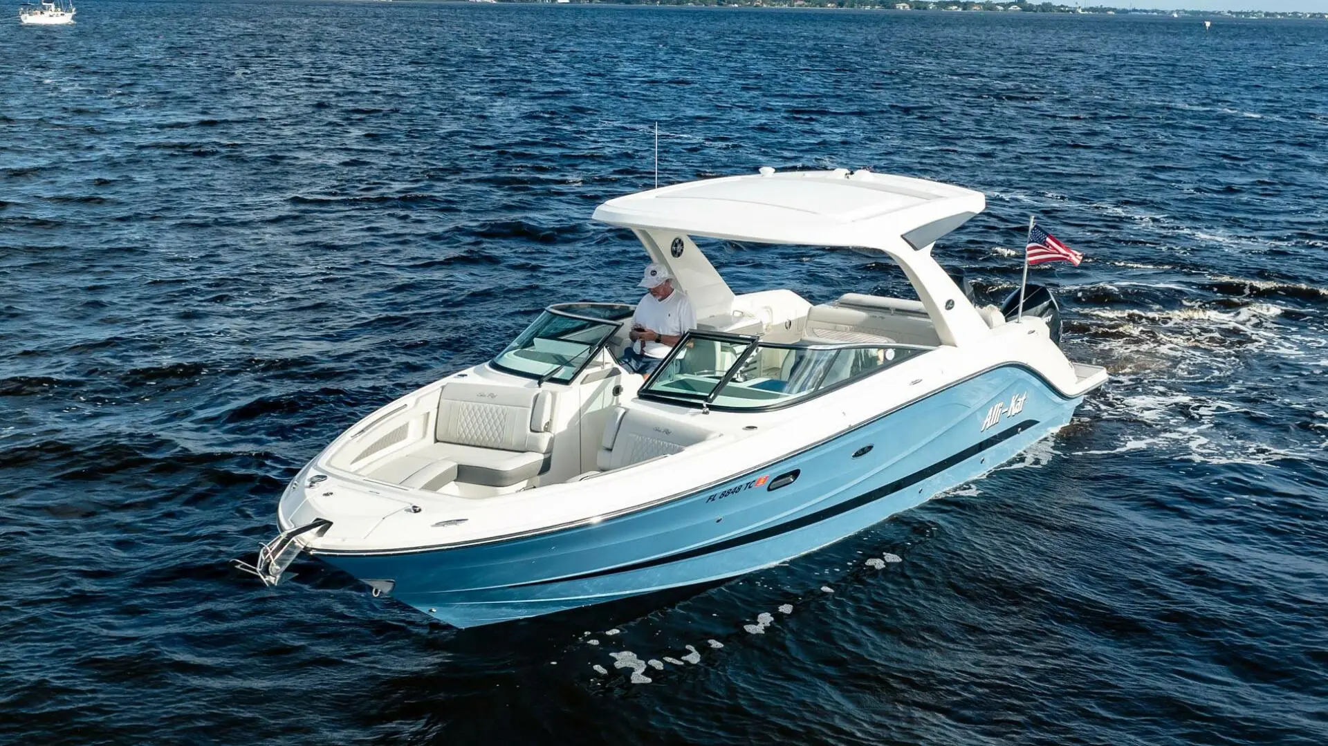 2022 Sea Ray 310 slx