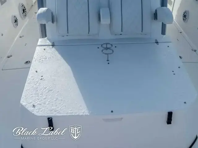 Sea Fox 328 Commander Center Console