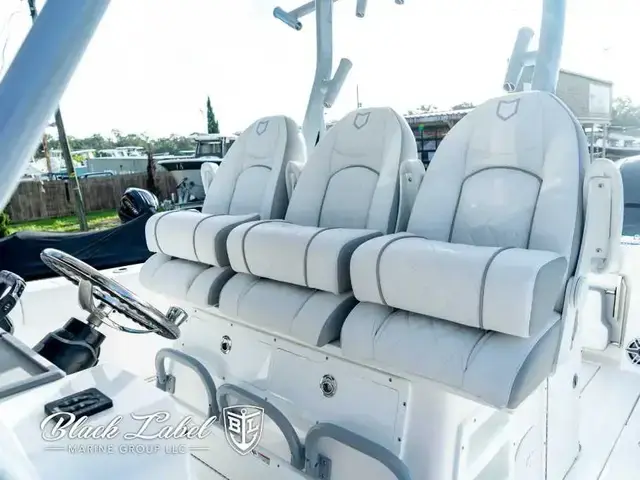 Sea Fox 328 Commander Center Console