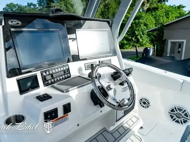 Sea Fox 328 Commander Center Console